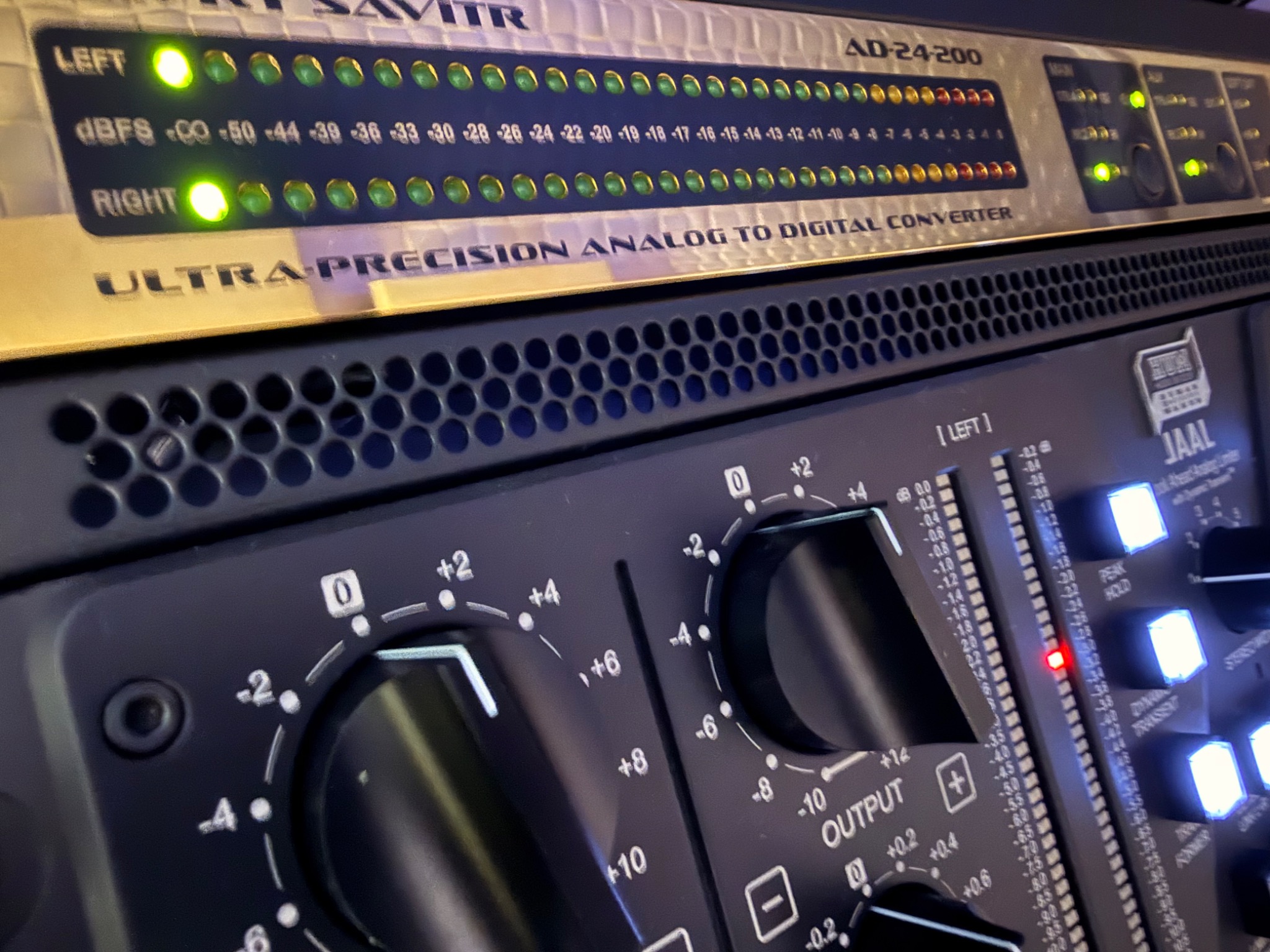 Der Lavry-Wandler und die Limiter-Sektion des Racks.